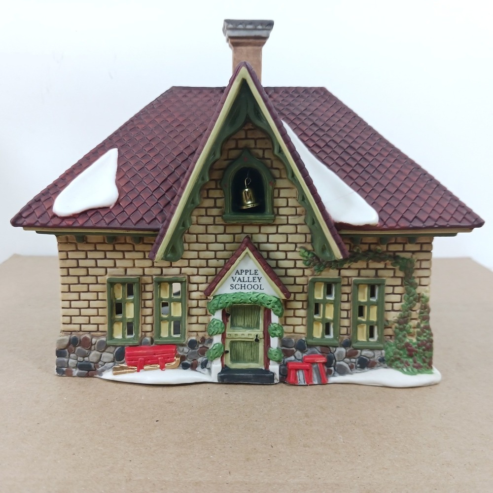 Dept 56 Apple Valley School Heritage Village New England Series 56172 Porcelain